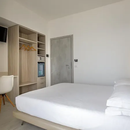 Hotel Tirreno Latina Extérieur photo